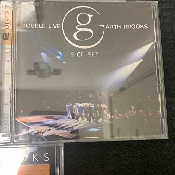 GARTH BROOKS THE LIMITED SERIES, 5 CD + 1 DVD,  EUC BOX SET - Picture 8 of 11